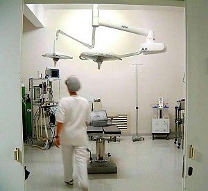 Aborto, oltre duemila interventi nel 2012.<br />Un medico su due &egrave; obiettore di coscienza