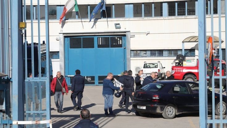 Nardella a Sollicciano con Ermini e Palma: “Pioggia, blatte e muri a pezzi, è tra i carceri peggiori”