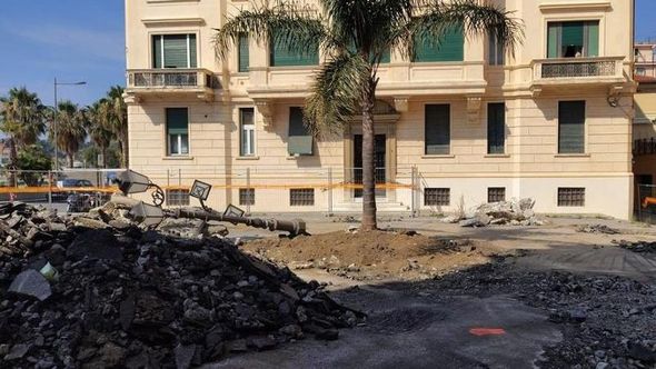 Piazza Vittorio Veneto in stallo: cresce la polemica