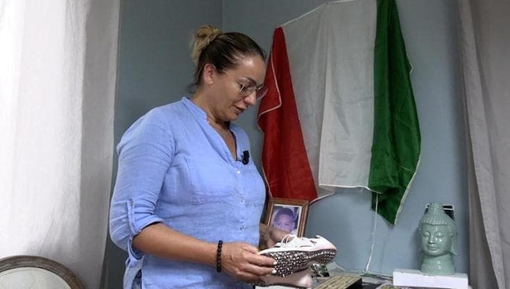I riti della mamma di Jacobs sulle prime scarpette del centometrista: ''Ho chiesto all'universo di aiutarlo''