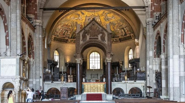 La Milano medievale riaffiora nei dettagli fra chiese, statue e tesori