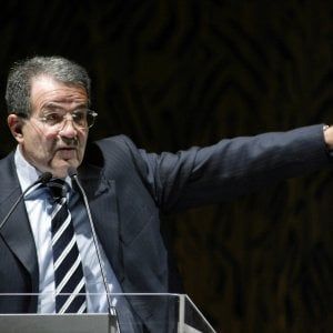 I saggi di Prodi per "Bologna che guarda al futuro"