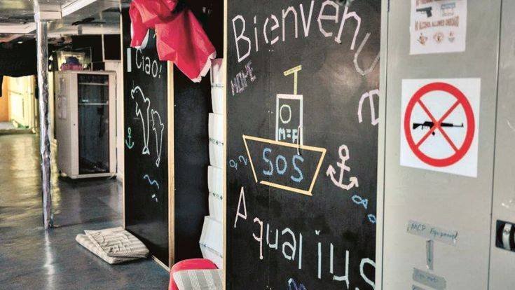 Con i reduci dell’Aquarius