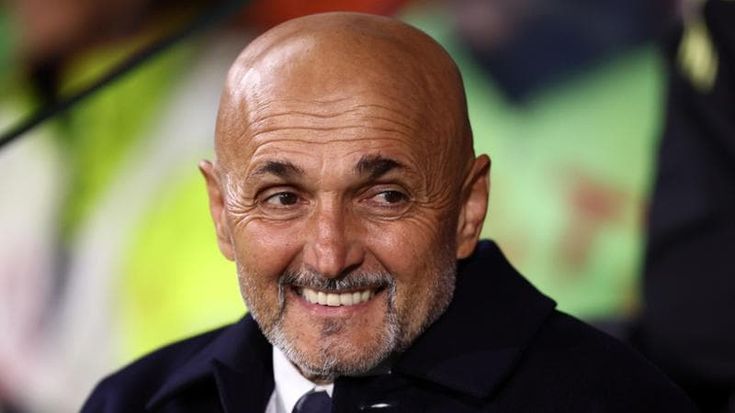 Dal maiale per Figo ai brividi per Mou: il rito del ritorno, tra fischi, applausi o indifferenza