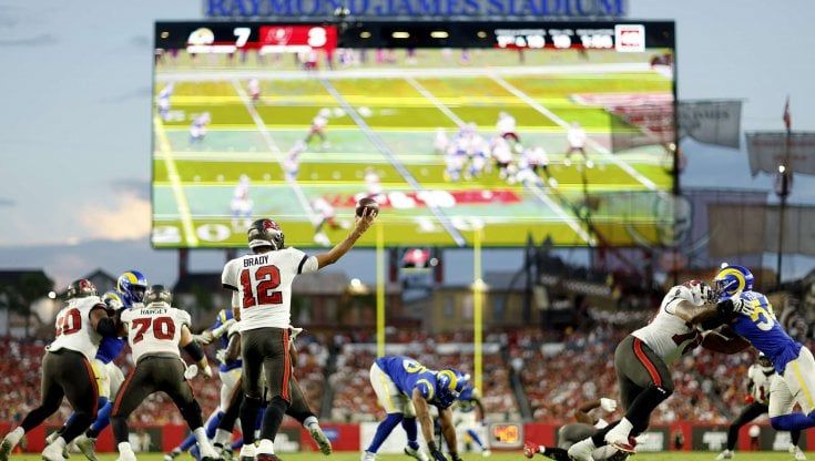 Nfl, Brady vintage: vittoria sul filo dei secondi e record, oltre 100mila yard lanciate in carriera 