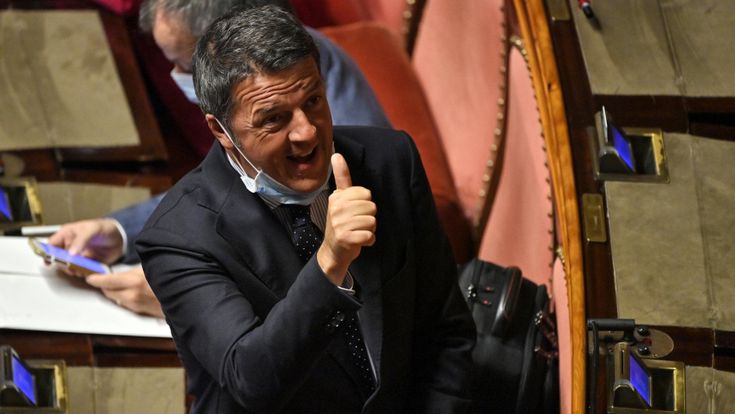 Lo stop di Renzi sul voto ai diciottenni: pressing su Conte per il rimpasto