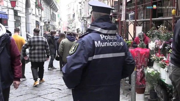 Movida: a Napoli, 11 multe della polizia municipale nei locali del centro