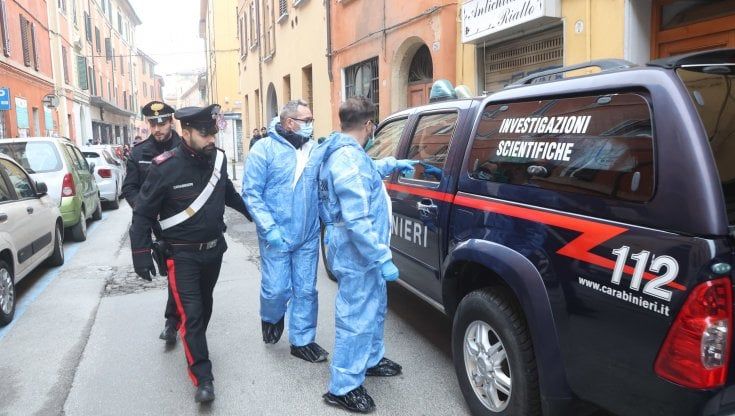 Il tentato omicidio di via Rialto, il grido dei bambini in strada: "Aiuto, salvate la mamma"