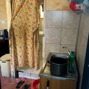 Torino,  trenta pachistani vivevano in due stanze: con loro un bimbo di 5 anni, ricoverato in ospedale
