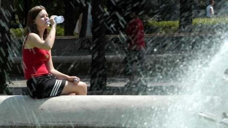 Previsioni meteo, ancora piogge ma a metà settimana arriva la svolta. Ecco quando arriverà l’estate