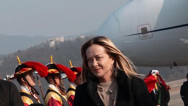 Meloni cauta sulle truppe italiane: “Nell’Artico solo se c’è la Nato”