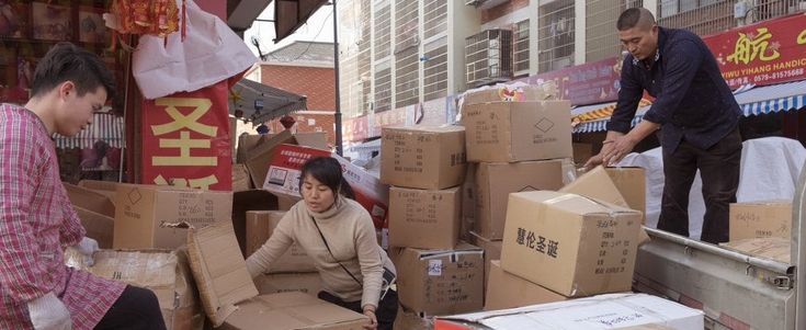 La città cinese che fabbrica il nostro Natale 