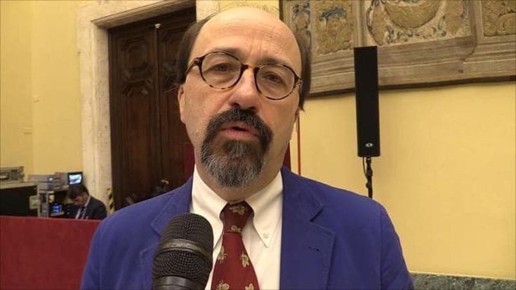 Emmott: “Gli Usa vogliono dividerci e sabotare l’Ue, per farne un vassallo di Trump. È scandaloso”