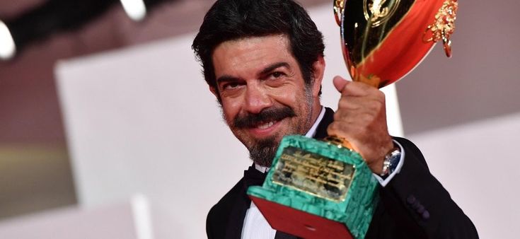 Venezia 77, Pierfrancesco Favino: "Ho gusti popolari, scelgo di girare solo film che vedrei da spettatore"