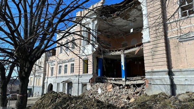 Kupiansk come Bakhmut, una bomba ogni 5 minuti: "Ma noi non ce ne andiamo"