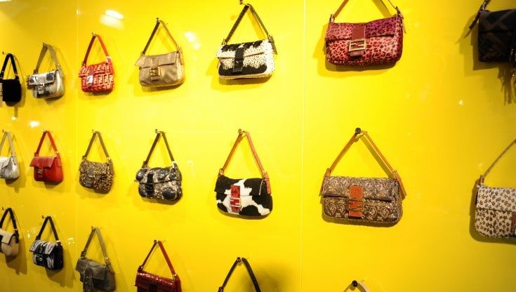 Non è una borsa, è una Baguette! Così la "it bag" di Fendi è entrata nella Storia