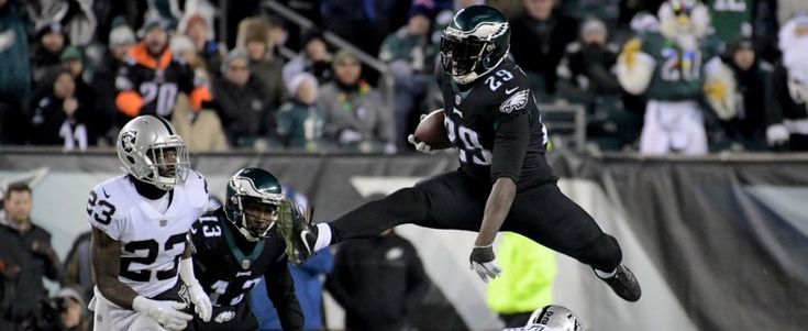 Nfl, Eagles, vittoria e dubbi. Steelers a valanga