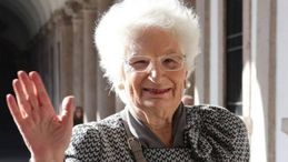 Liliana Segre ai maturandi 2020: "Lo studio fu balsamo per le mie ferite di sopravvissuta al lager"
