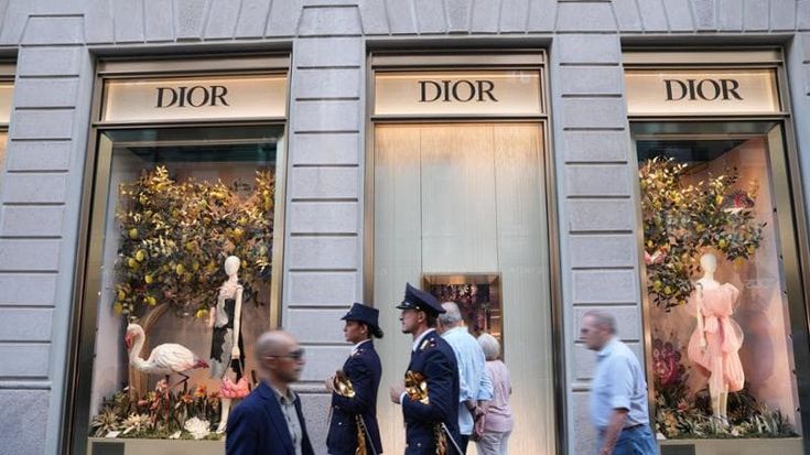 Dior doubles down on Via Montenapoleone. Jonathan Anderson: “We need new ways to make people dream”