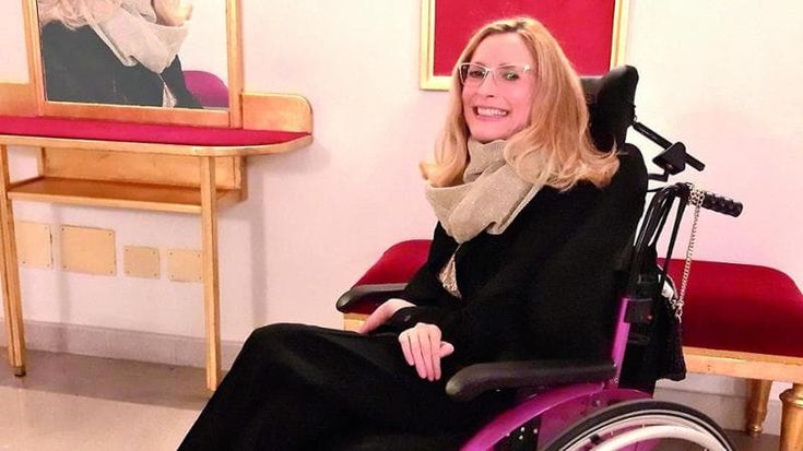 Martina Oppelli, il fine vita dopo tre no: “Costretta a andare in Svizzera”