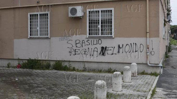 Dai bordi di periferia alle stanze del potere
