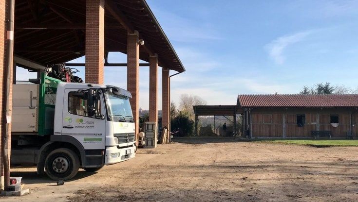 Milano, nuovo furto in Cascina Biblioteca: dopo le selle, rubato camion per la manutenzione del verde