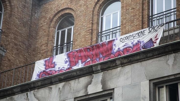 Occupato il liceo classico Parini: “Contro la scuola che punta sull’immagine e le riforme Valditara”