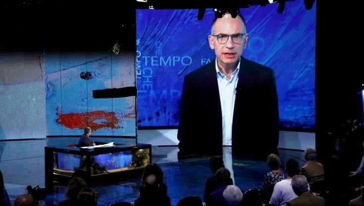  L'appello di Letta: "Opposizione unitaria e se serve anche di piazza". FdI: "Nel futuro governo ci saranno tecnici". Urso: "25 aprile, data storica per la libertà"