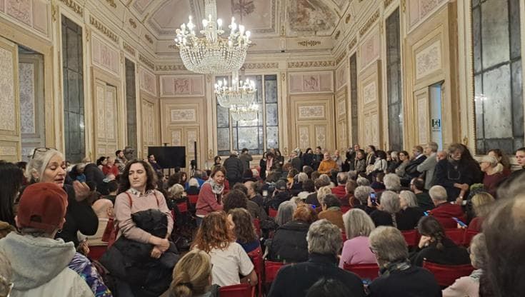 Tour di Albanese a Napoli ma la cittadinanza è più lontana