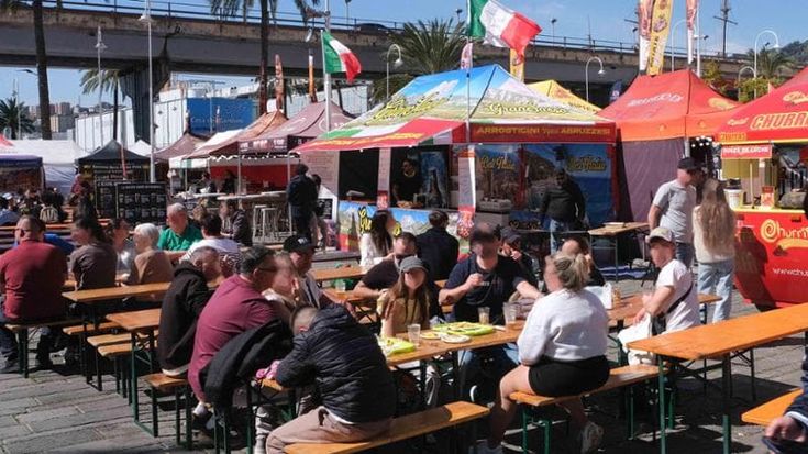 Dal miele al vino, a Genova Pasqua solidale con i mercatini