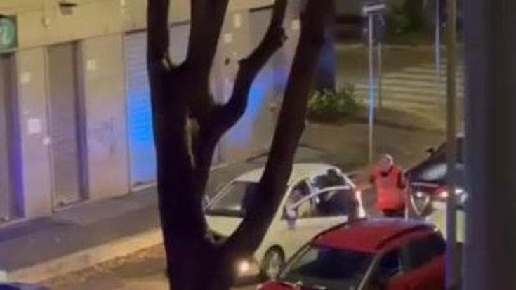 Pestato dopo un inseguimento: sospesi i quattro carabinieri del posto di blocco
