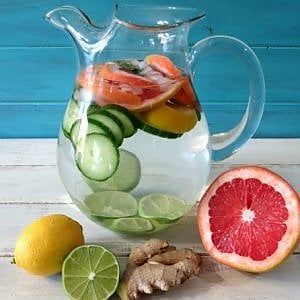 Acque detox contro il caldo opprimente 
