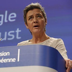 L'Antitrust Ue: "Con Android Google viola le regole. Abusa della posizione dominante"