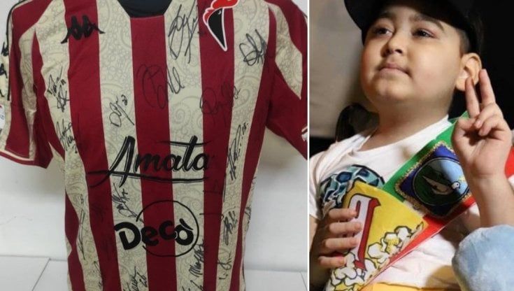 Ivan morto di tumore a 7 anni, all'asta per la sua famiglia una maglia del Bari
