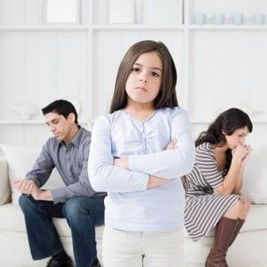 Parla male dell'ex marito al figlio: condannata a 30 mila euro di multa