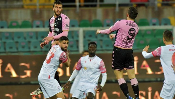 Il Palermo chiude il mercato cedendo Peretti