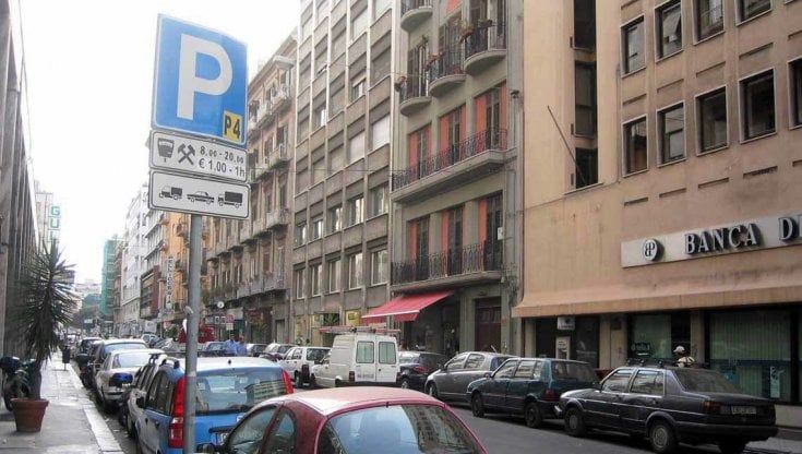 Zone blu, proroga per la conversione dei pass. Ma all'anagrafe di viale Lazio personale dimezzato per malattia 