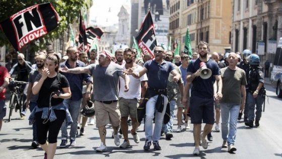 "Via la cittadinanza onoraria a Mussolini, oggi è necessario più che mai": l'appello del sindaco di Ravenna