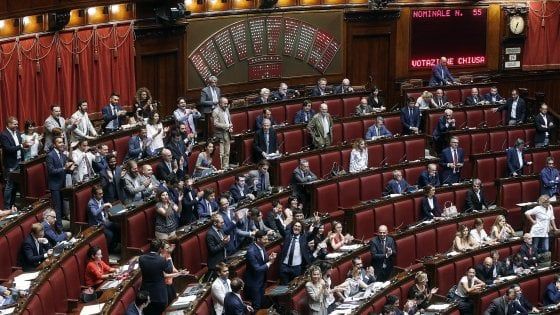 Vitalizi ai parlamentari, com'è la norma e come può cambiare