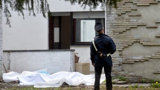 Parma, cade dal tetto dell'abitazione: morto un uomo di 56 anni