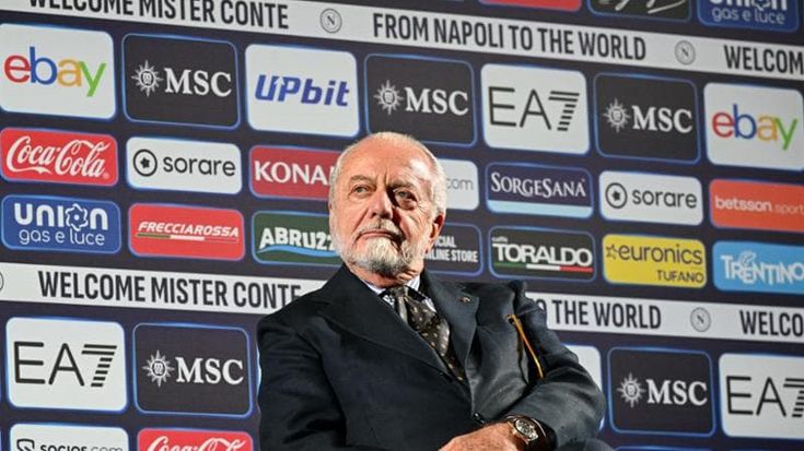 De Laurentiis e 2700 tifosi in Inghilterra: il vertice per lo stadio senza il presidente