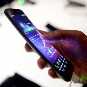 Reti mobili 4G, guerra delle tariffe: l'Italia sempre pi&ugrave; coperta