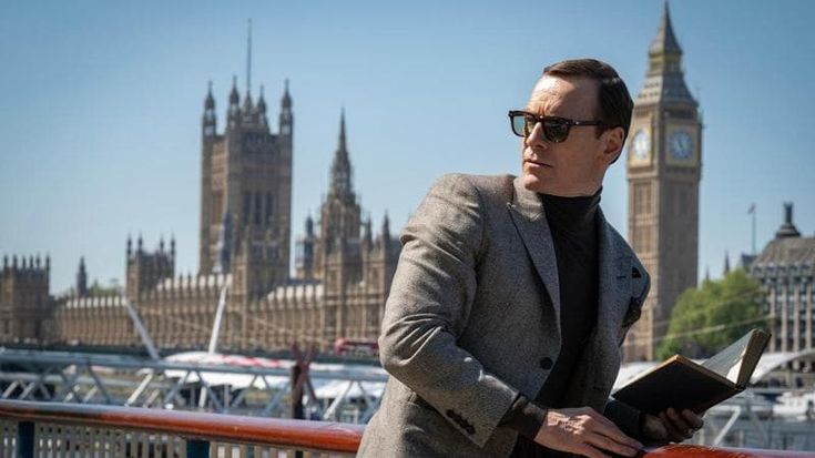 Michael Fassbender in “Black bag”: “Dopo 25 anni sono pronto per le parti da nonno”
