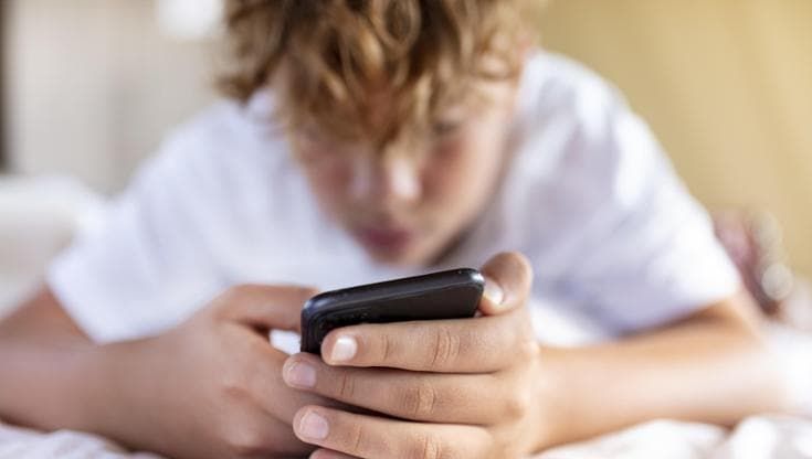 La Grecia vieta i social media ai minori di 15 anni