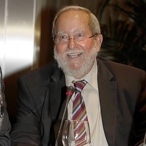 José García Abad: "Re Felipe alla prova, la crisi è nelle sue mani"