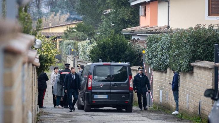 Claudio Carlomagno, le incongruenze nel racconto: “Disse alla domestica: domani non venire a casa”
