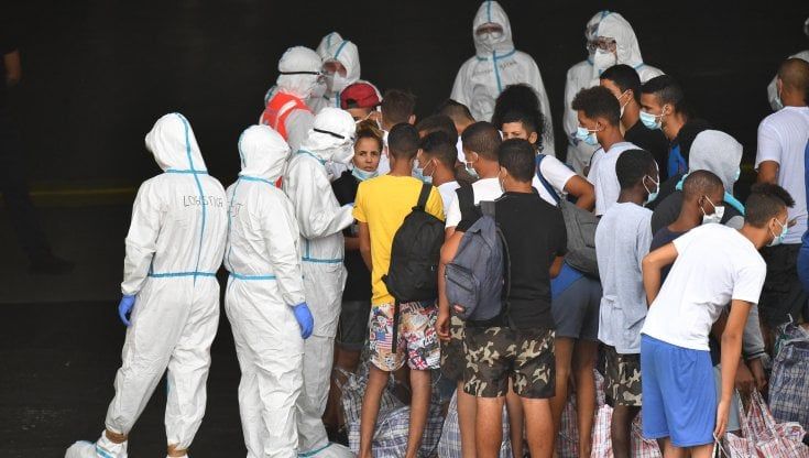 Migranti, emergenza lavoro  “Pochi regolari, ne servono di più”