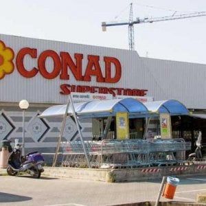Conad ristruttura 9 punti vendita e taglia le emissioni di CO2