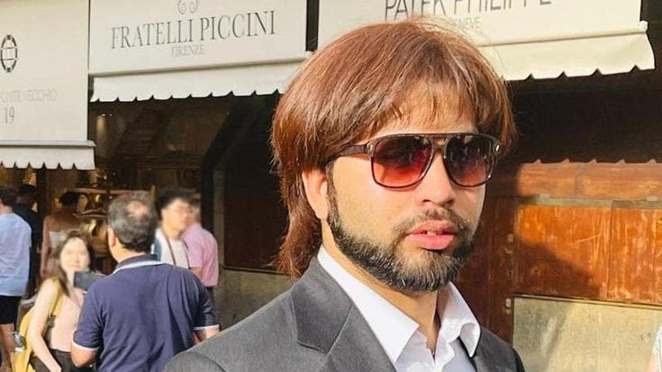 Il rider pakistano aggredito a Firenze: “Accoltellato in centro, sono sconvolto adesso lavoro con il terrore addosso”