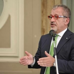 Maroni: "Premi a chi non li accoglie, in Lombardia sono troppi, rischiamo tensioni sociali"